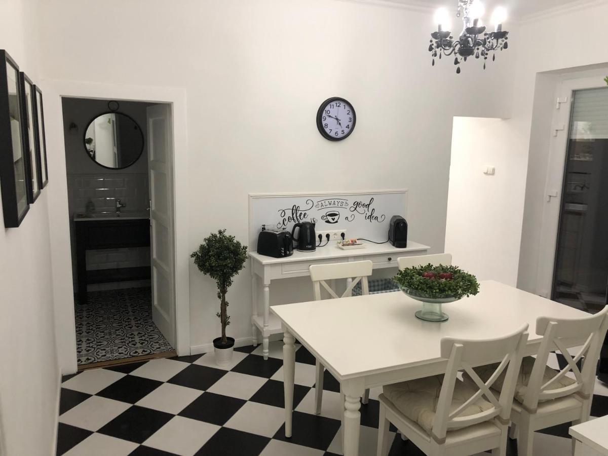 Margareta Apartman Beci Exterior foto