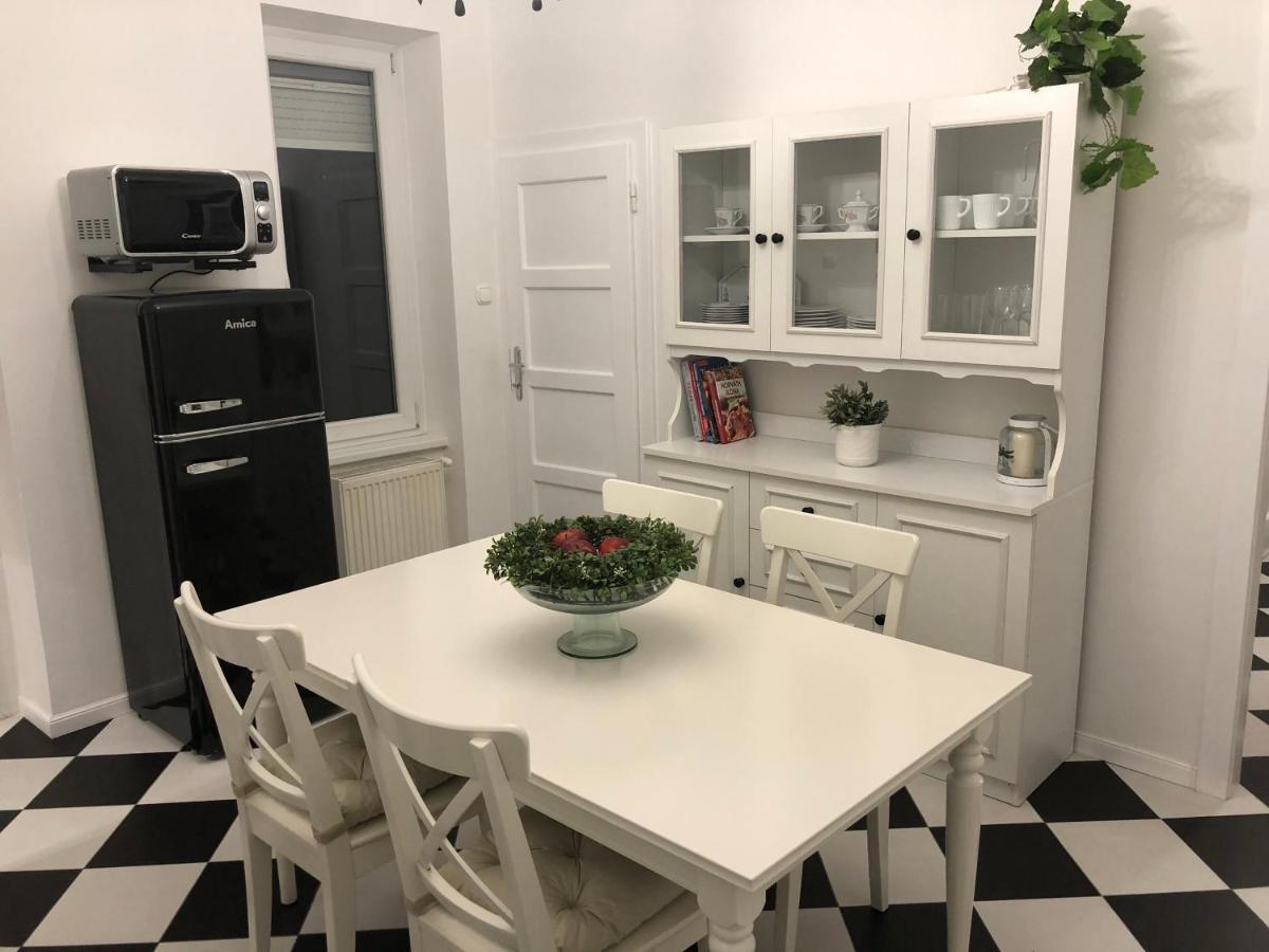 Margareta Apartman Beci Exterior foto
